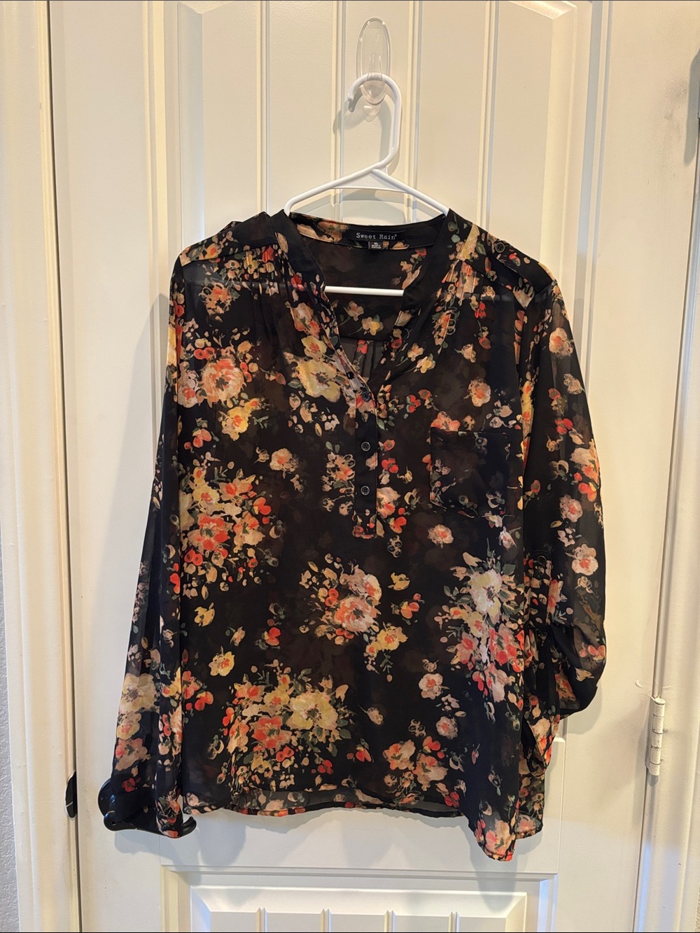 Sweet Rain Black Floral Button-Front V-Neck Blouse